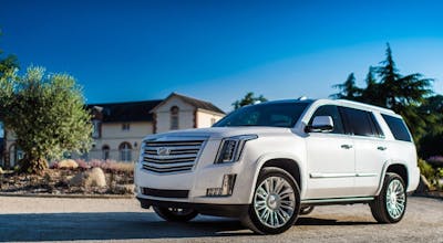 CADILLAC ESCALADE PLATINUM ESV — 8 SITZE